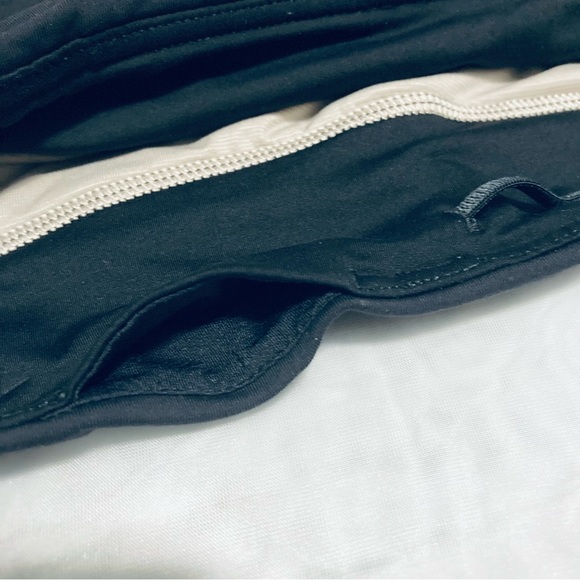 Lululemon Speed Shorts - Picture 7 of 9